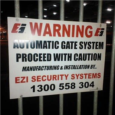 Tanda Amaran Tapak Bangunan