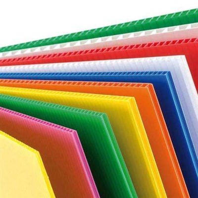 Lembaran Plastik Beralun PP Dinding Berkembar